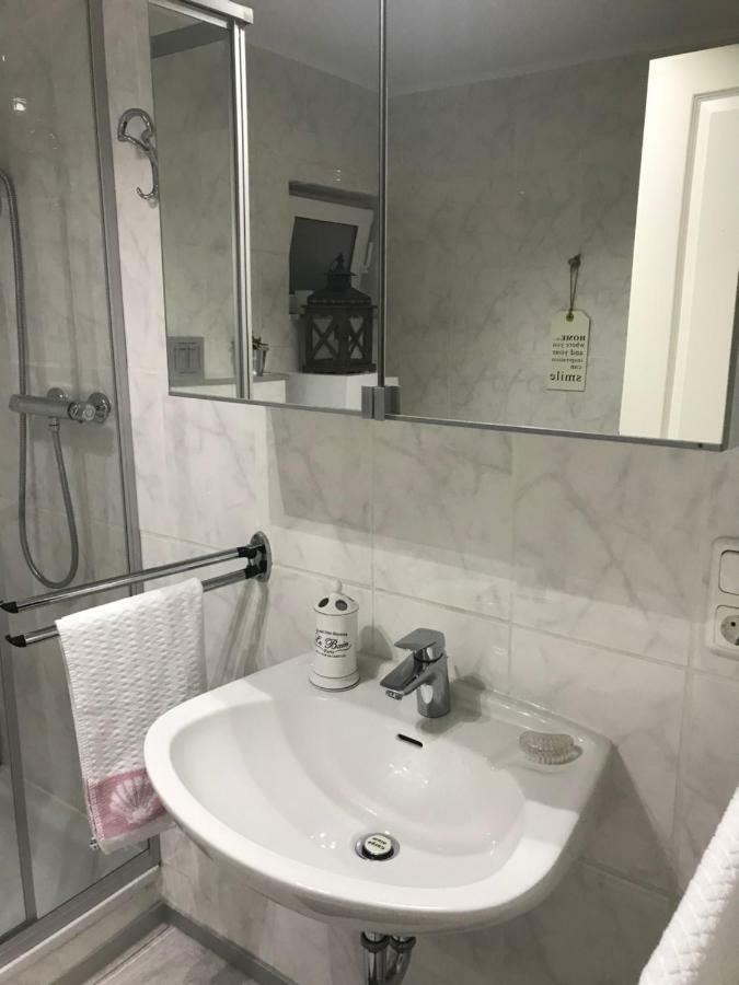 Stilvolles Appartement 뤼덴샤이드 외부 사진